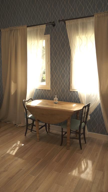 La Petite Girondine, La Suite... Pujols  Room photo